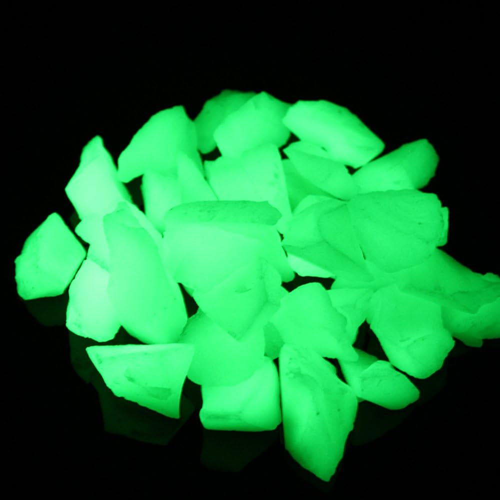 Glow-in-the-Dark Decorative Pebbles, Illuminating Gravel for Aquariums, Fish Tanks, and Succulent Gardens (15-22mm, Yellow-Green)